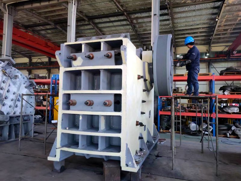 颚式破碎机易损件全解析：延长设备寿命的关键