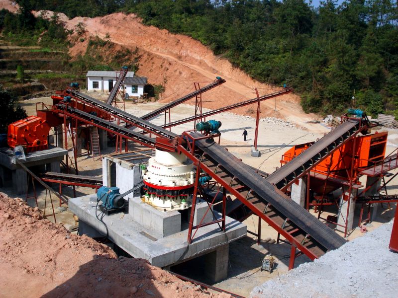 简单解读花岗岩破碎生产线设备配置与工艺流程